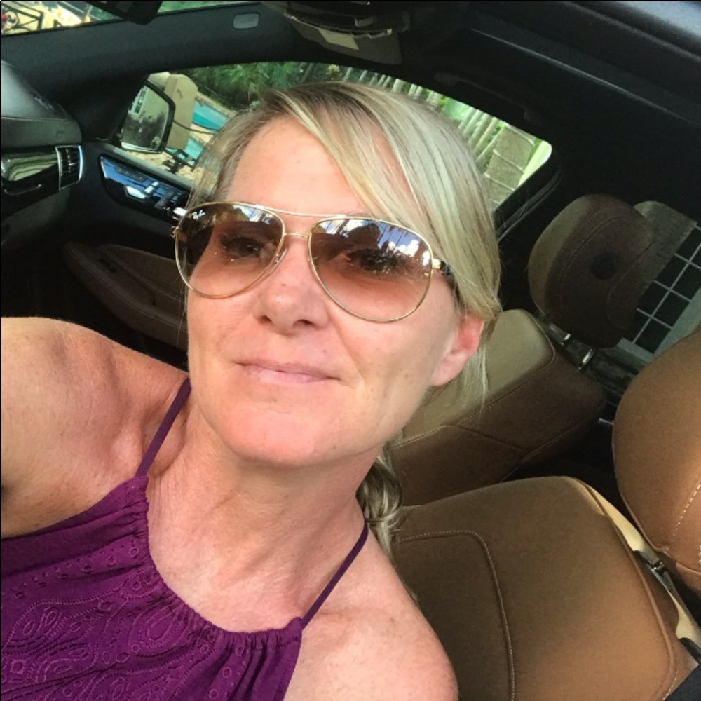 Meet your Posher, Jennifer